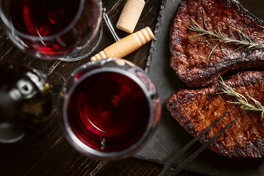 Red-Wine-with-Steak